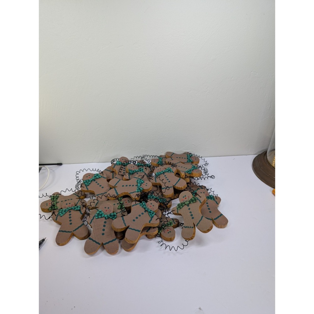Gingerbread - Craft - 24 Pieces Wooden Ornaments